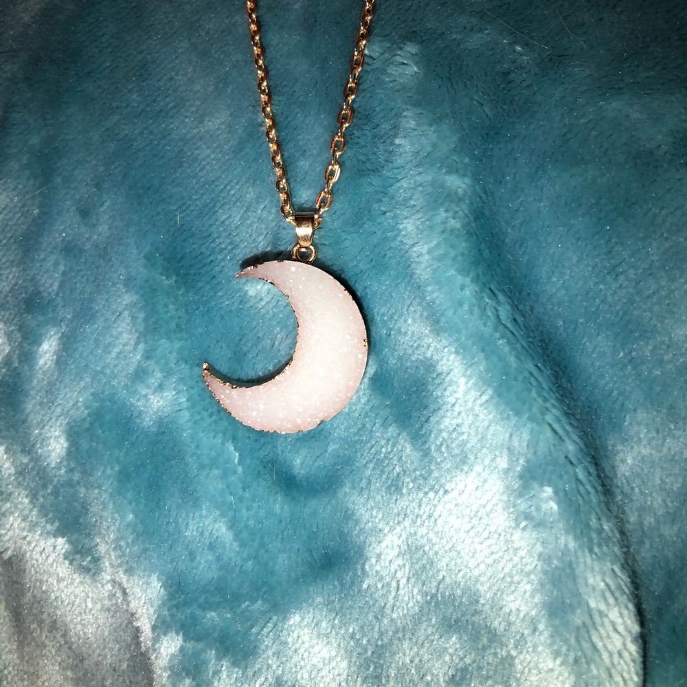 White/gray moon necklace